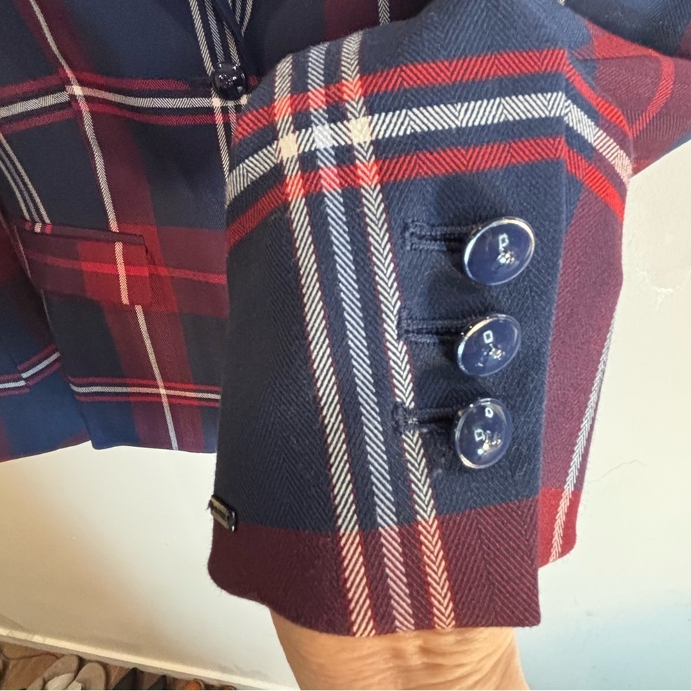 TOMMY HILFIGER Sz 10 Boston Blazer in Red and Blue Plaid Lined Shoukder Pads NEW - Picture 7 of 13